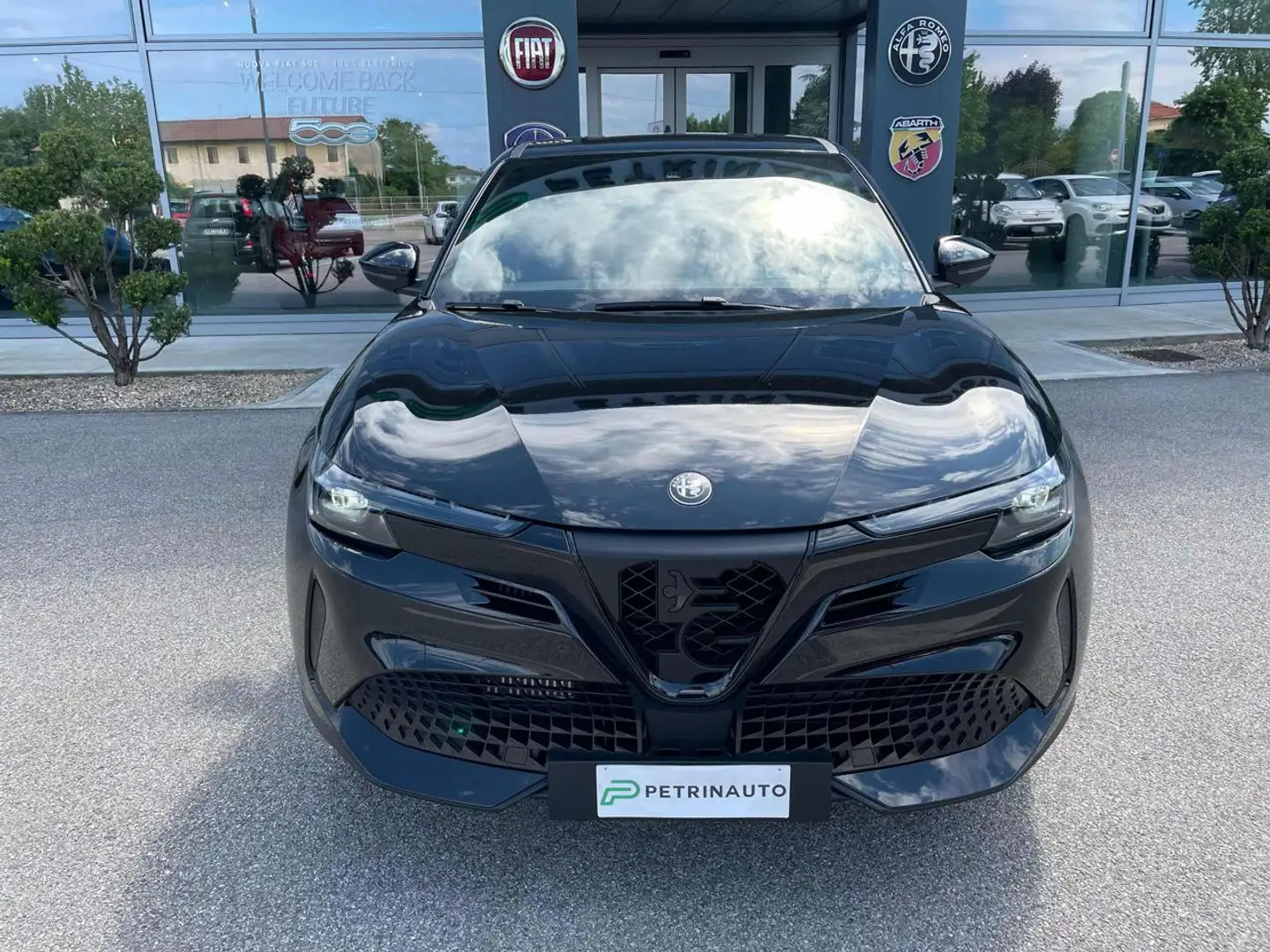 Alfa Romeo Junior 1.2 145 CV Hybrid eDCT6 Speciale Schwarz - 2