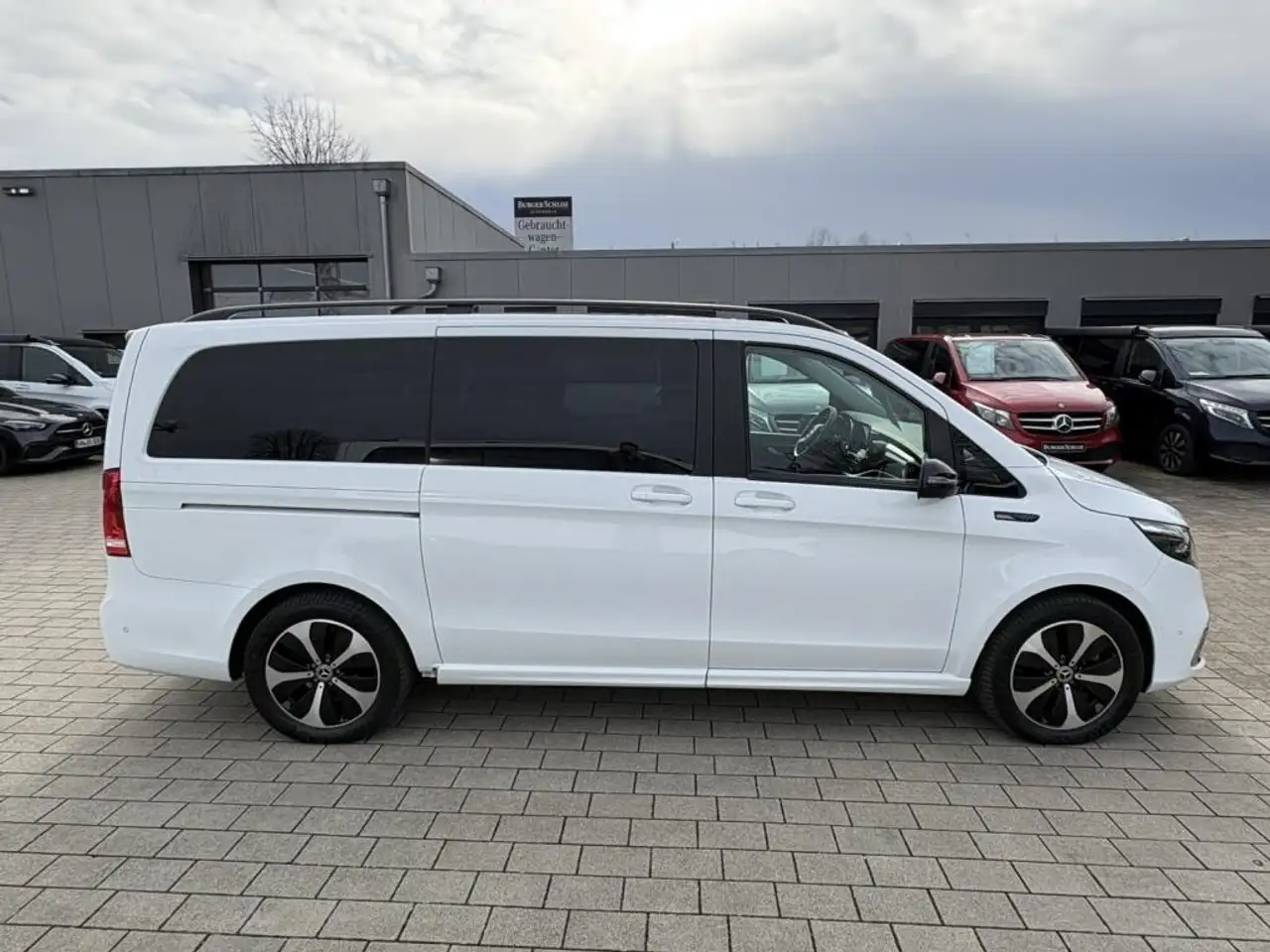 Mercedes-Benz EQV 300 Lang 6-Sitze Distronic 360° LED Navi 360 4