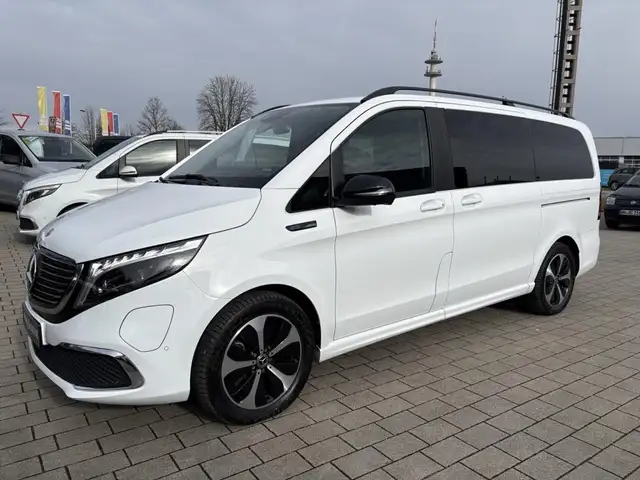 Mercedes-Benz EQV 300 Lang 6-Sitze Distronic 360° LED Navi 360