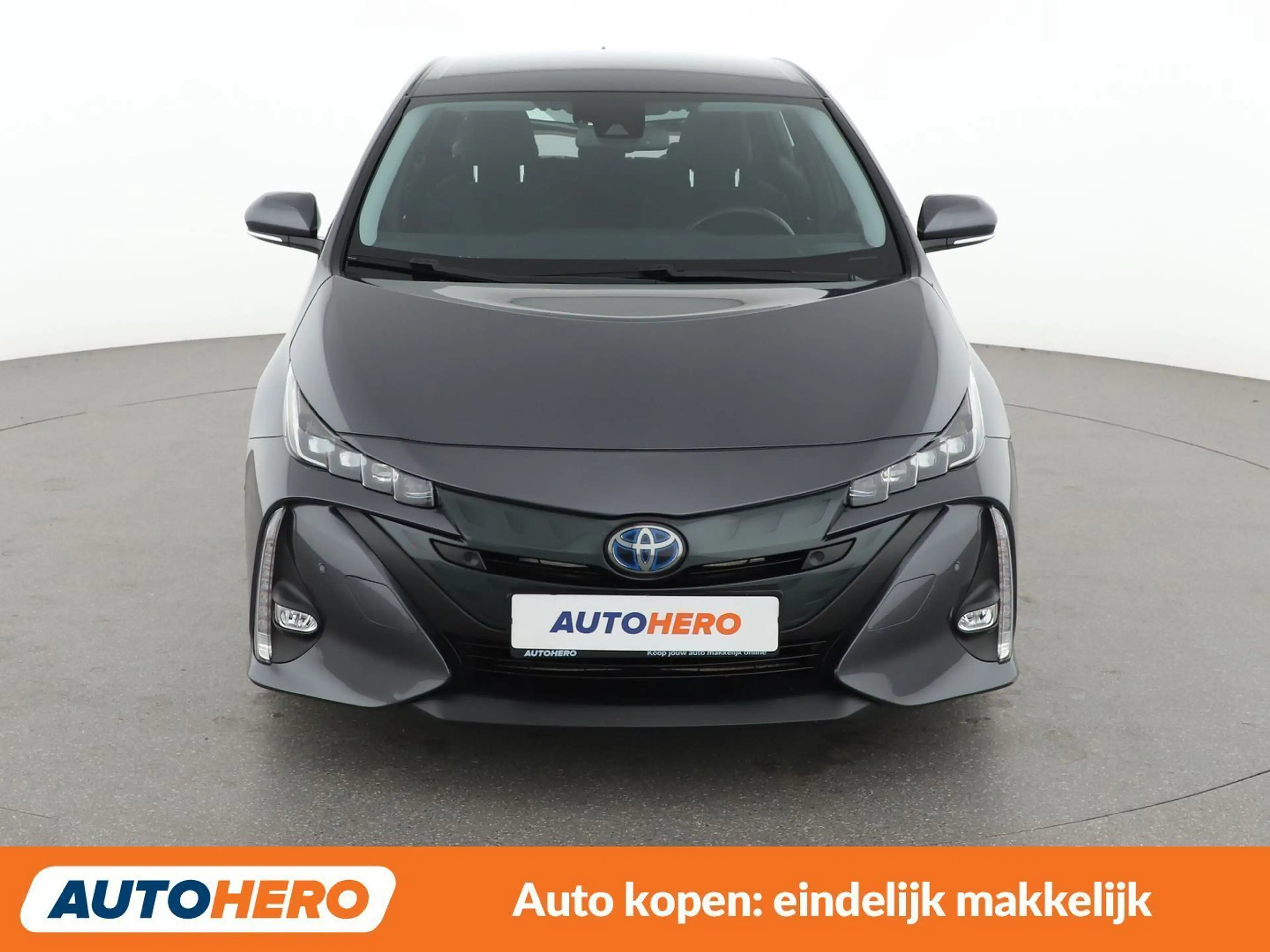 Toyota Prius 1.8 Plug-in Hybrid Comfort — photo 9