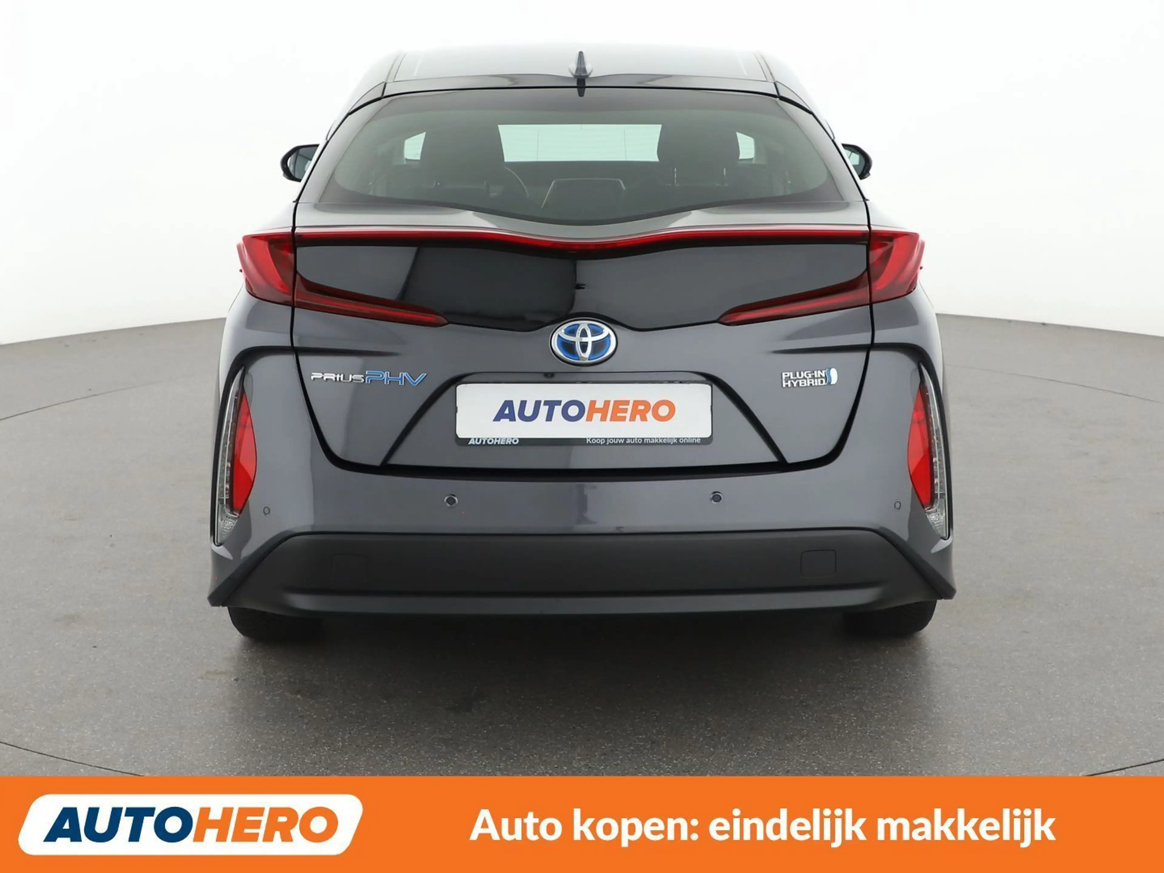 Toyota Prius 1.8 Plug-in Hybrid Comfort — photo 5