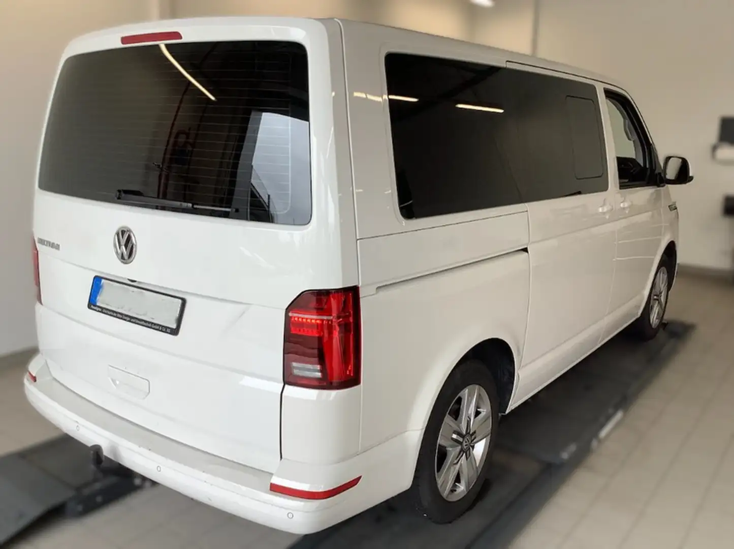 Volkswagen T6 Multivan 6.1 2.0 TDI DSG Comfortline LED Navi Wit - 2