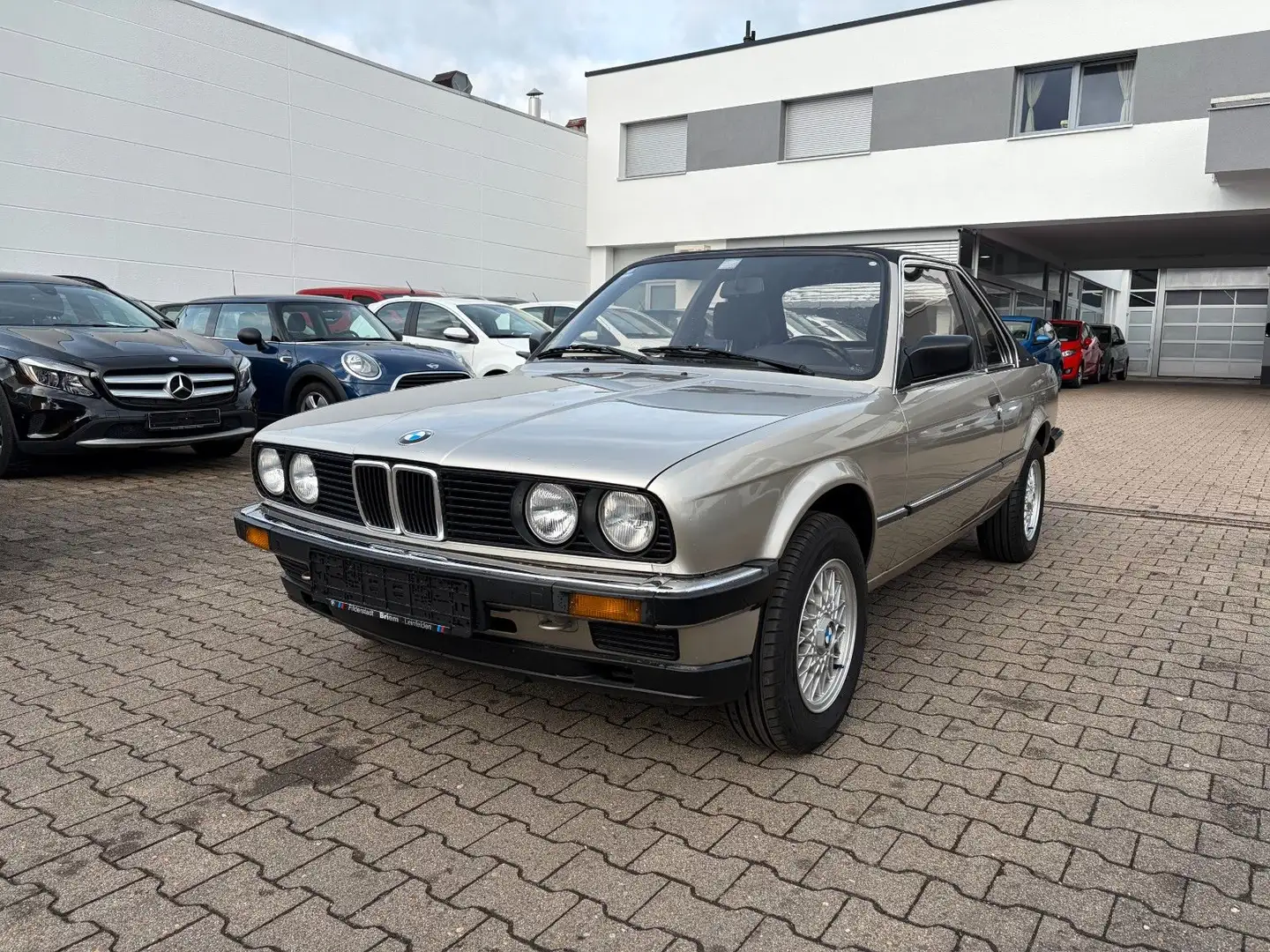 BMW 320 i Baur Cabriolet E30*HU/AU NEU*AUTOMATIK* Gelb - 1