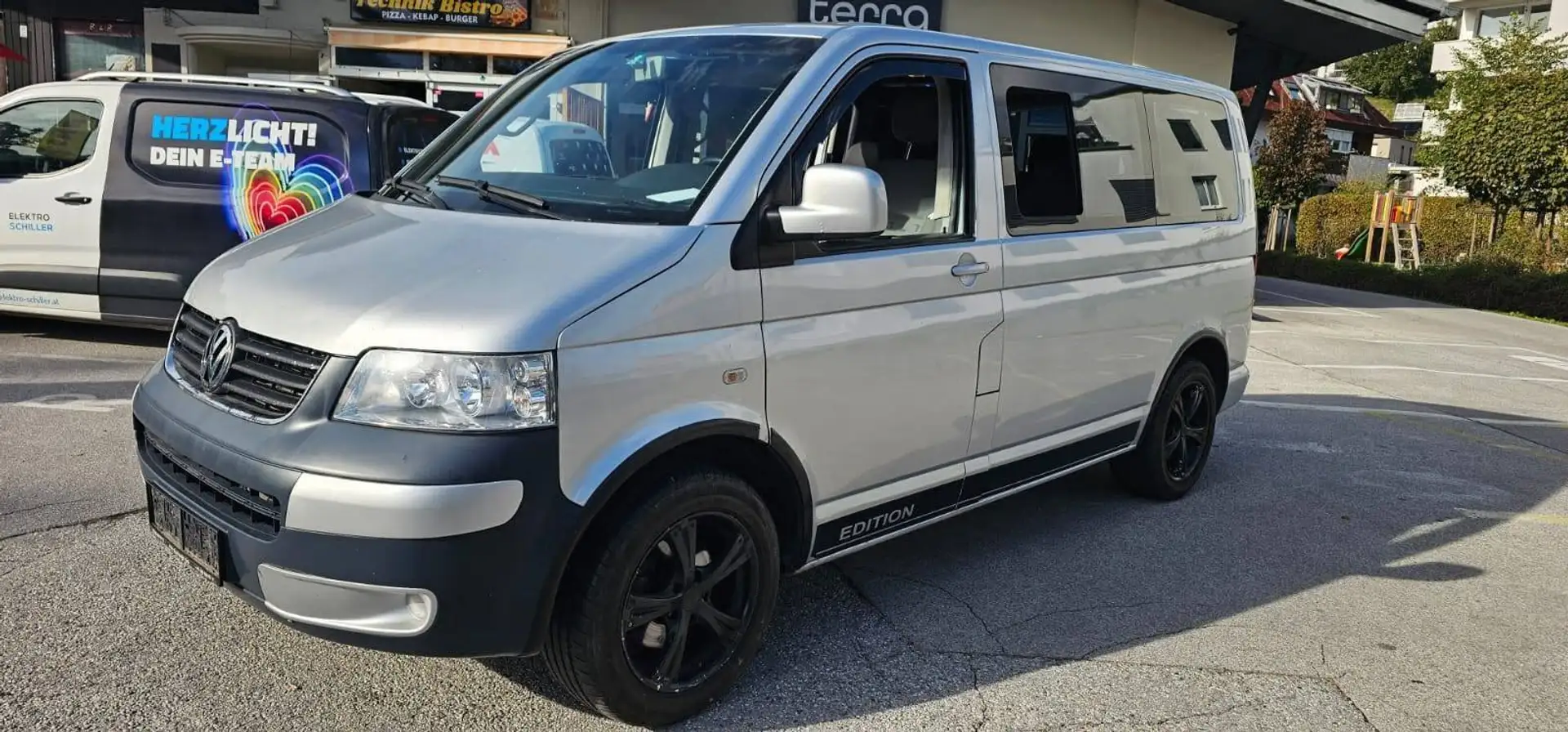 Volkswagen T5 Transporter Fahrgestell 2,5 TDI - 2