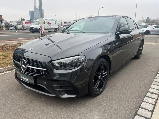 Mercedes-Benz E 450 4Matic/AMG Line/Head-Up/Panorama/Navi