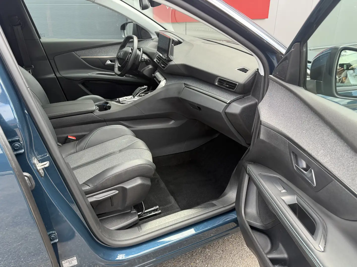 Peugeot 5008 12PureTech 130pk AUTOMAAT ALLURE PACK 7PL Bleu - 2