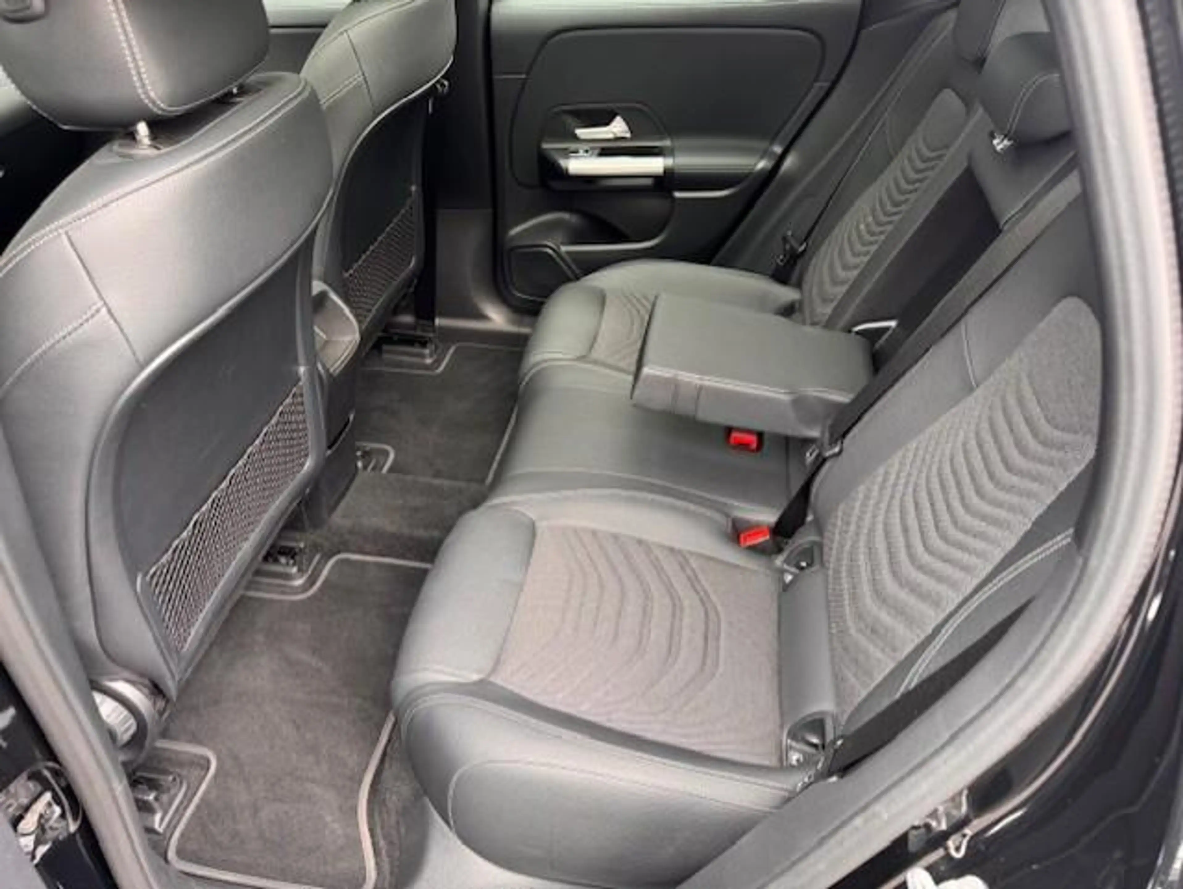 Mercedes-Benz EQA 250 250+ Business Line 250+ Business Line 71 kWh — photo 14