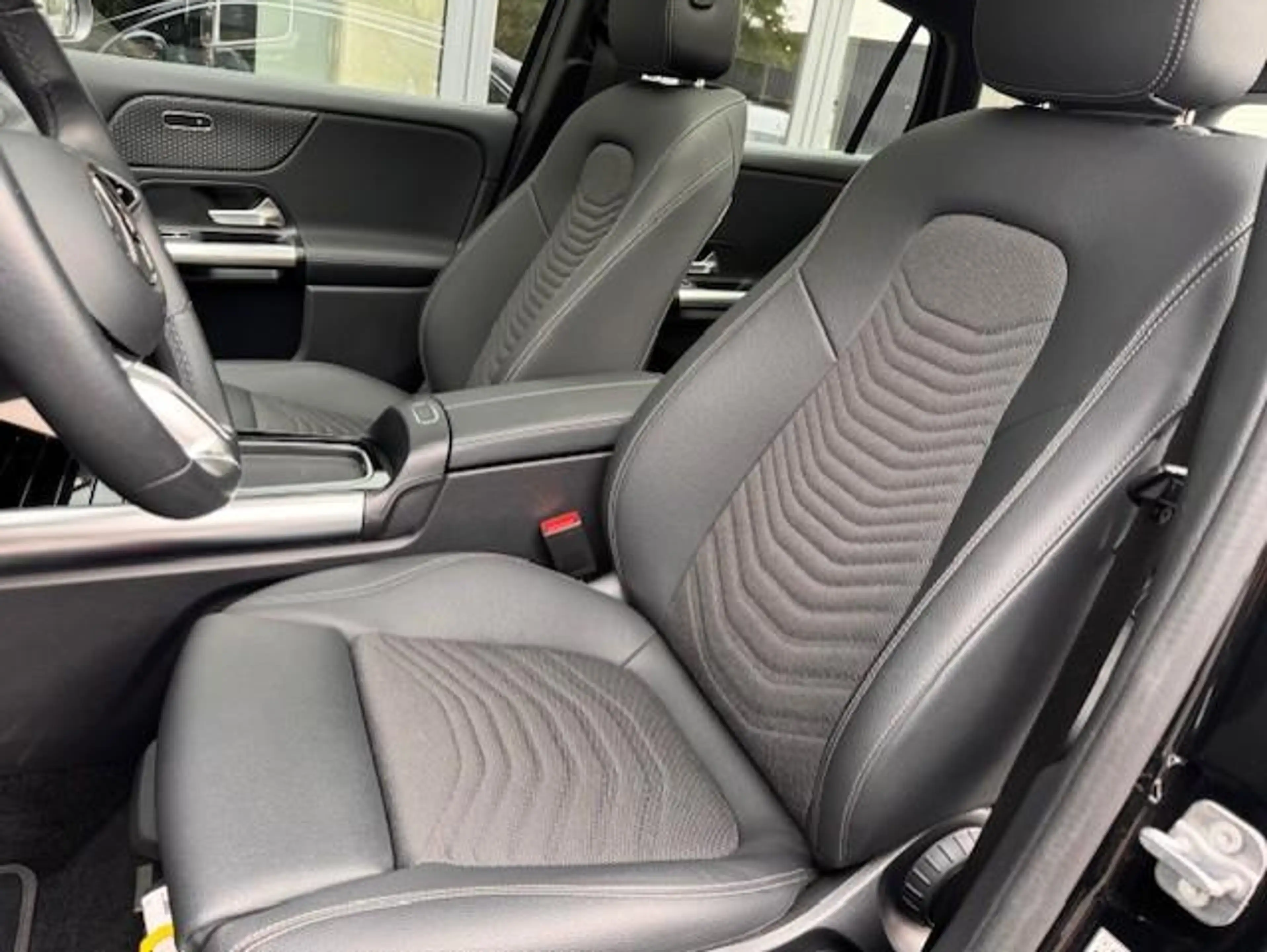 Mercedes-Benz EQA 250 250+ Business Line 250+ Business Line 71 kWh — photo 12