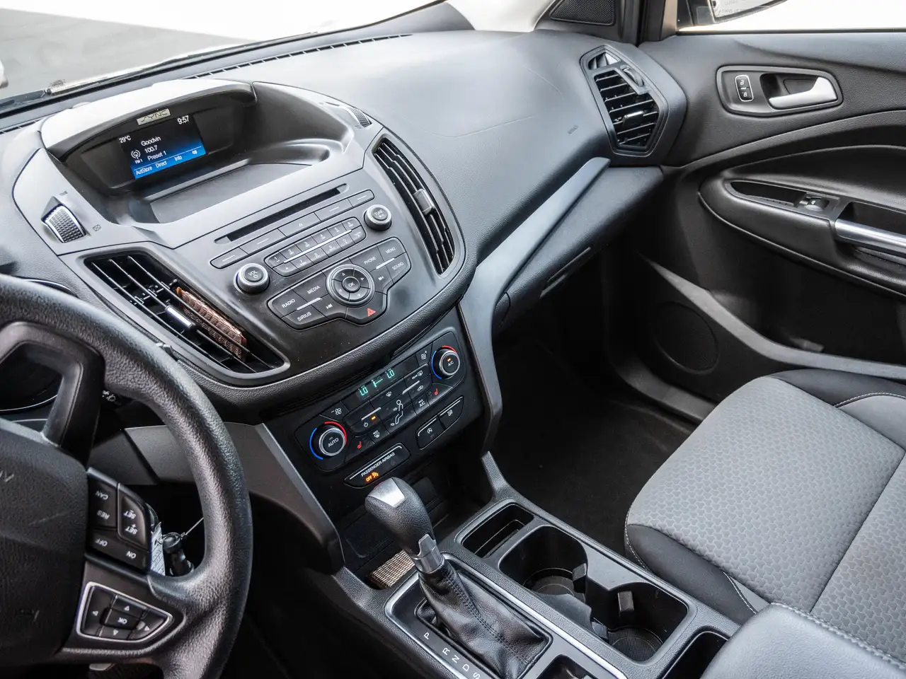 Ford Escape photo Ford Escape