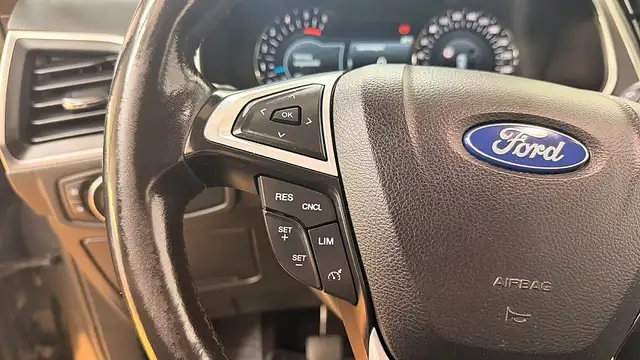 Ford Galaxy view 16
