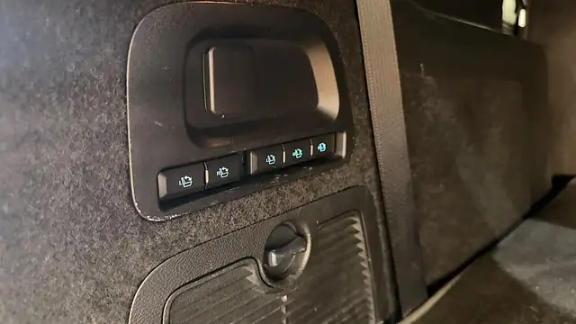 Ford Galaxy view 8
