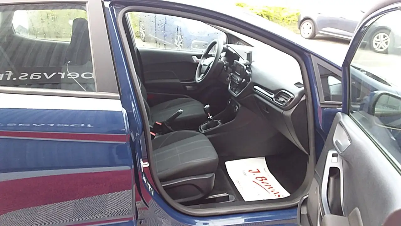 Ford Fiesta Active — photo 6