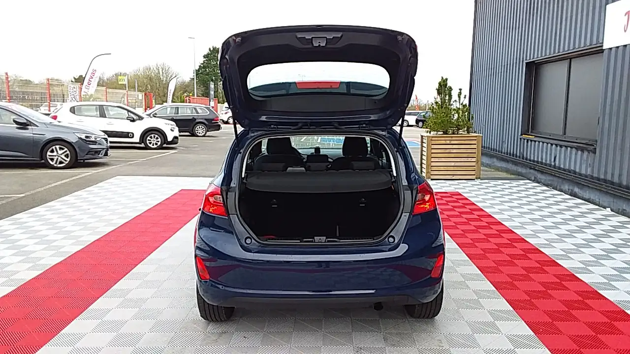 Ford Fiesta Active — photo 10