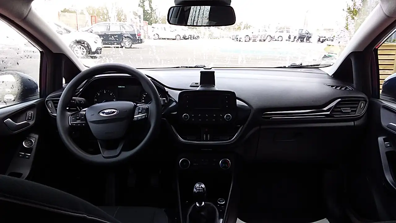 Ford Fiesta Active — photo 9