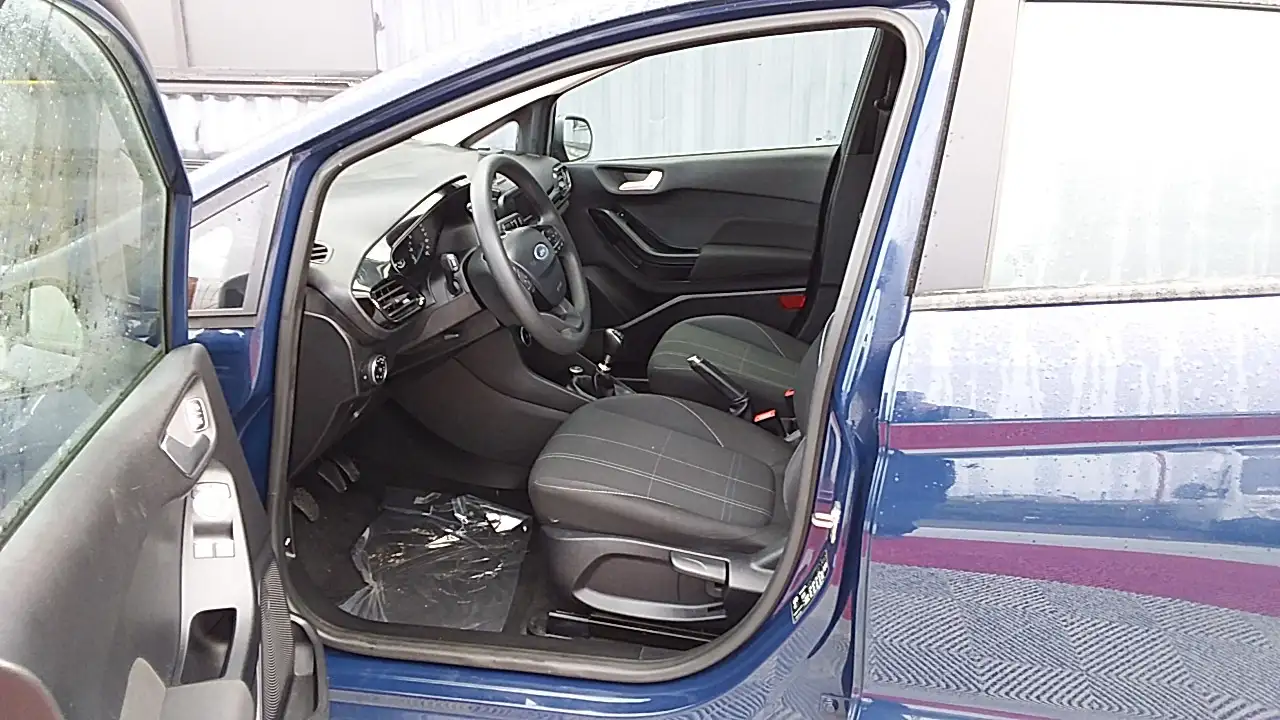 Ford Fiesta Active — photo 13
