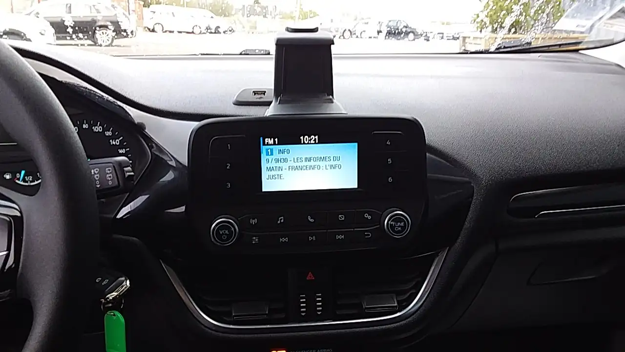 Ford Fiesta Active — photo 20