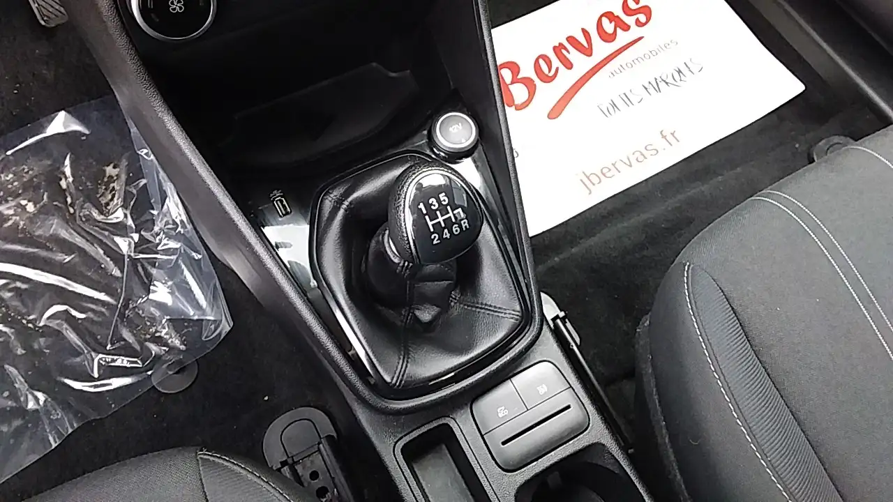 Ford Fiesta Active — photo 18