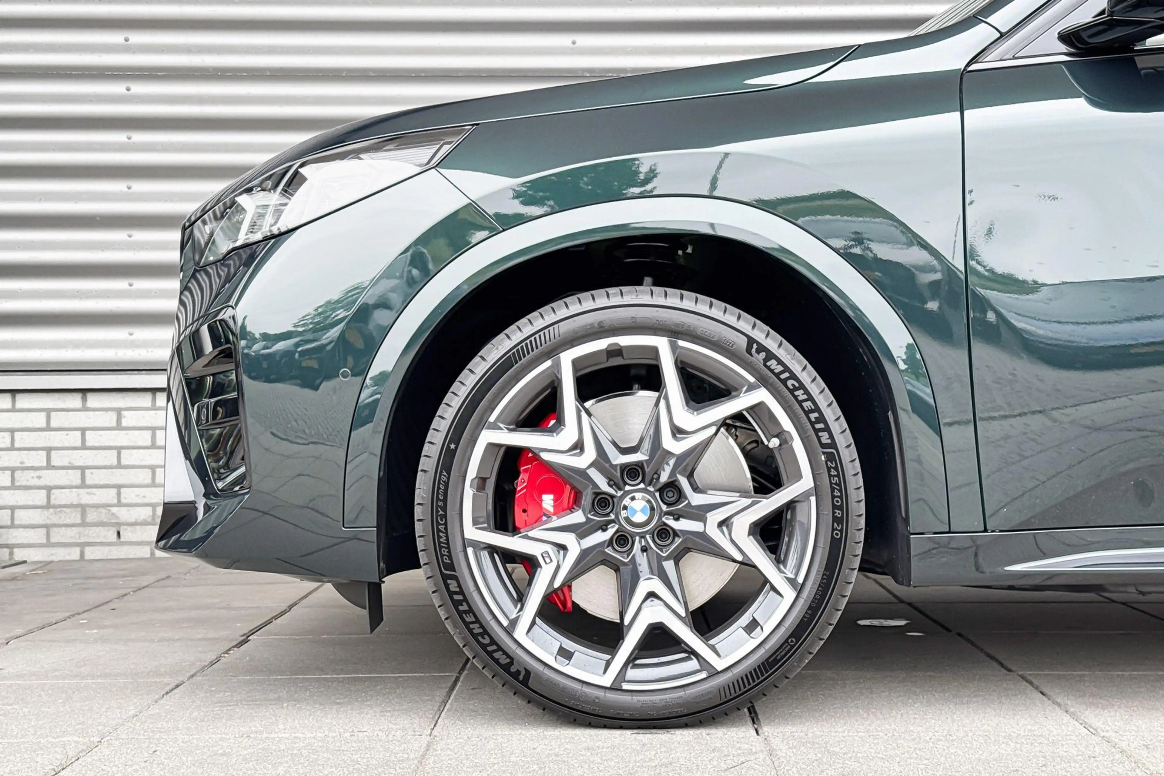 BMW iX2 eDrive20 67 kWh M Sport Edition — photo 3