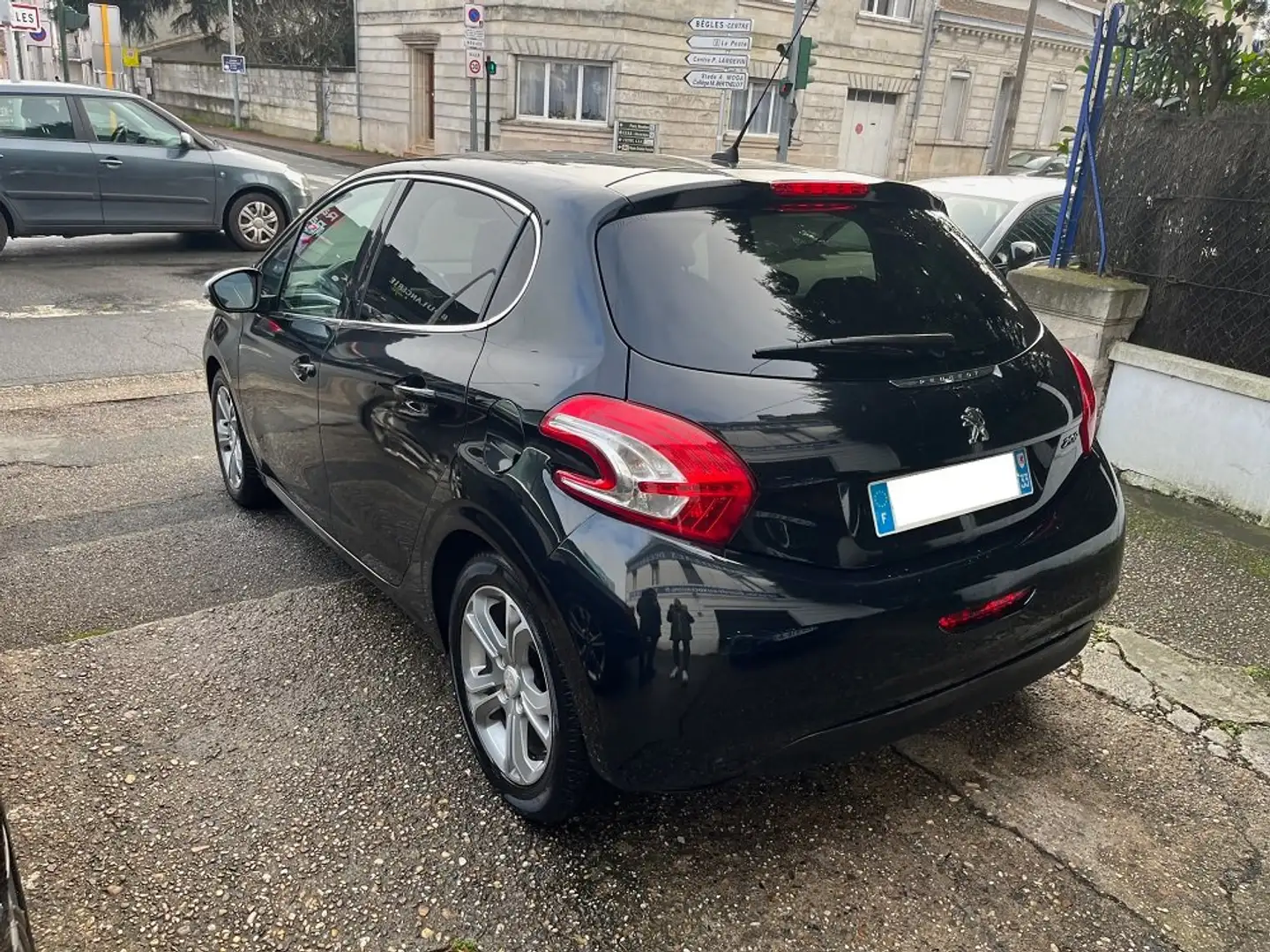 Peugeot 208 208 1.2 VTi 82ch BVM5 Street - 2