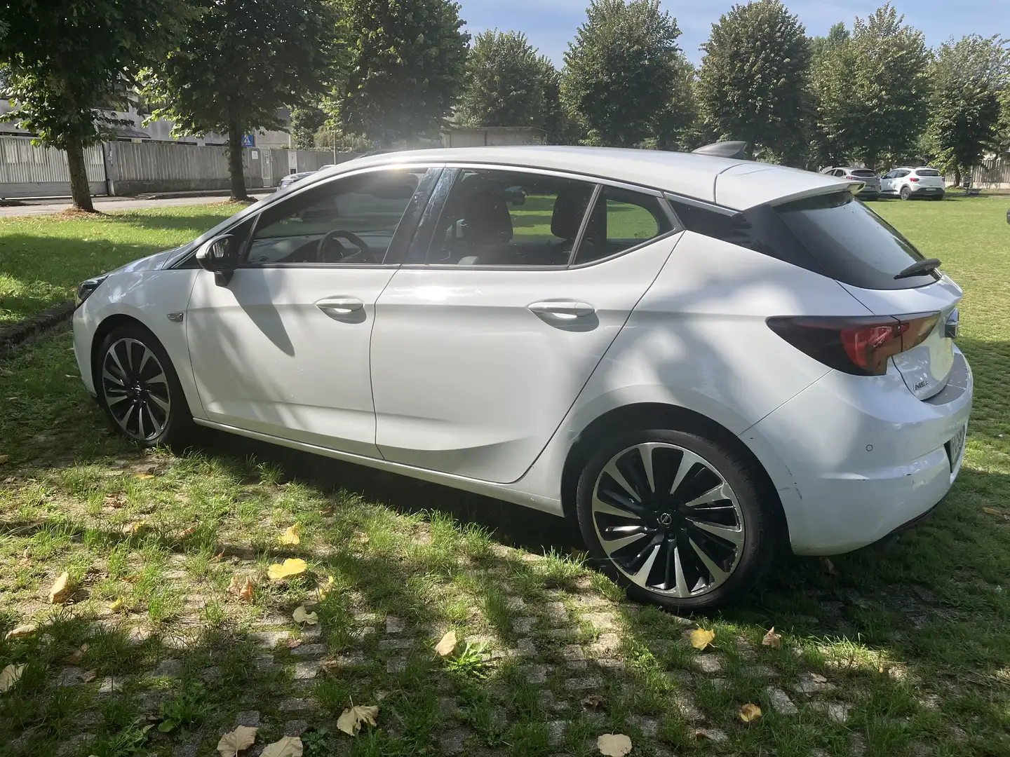 Opel Astra 5p 1.6 cdti Innovation s&s 136cv Bianco - 1