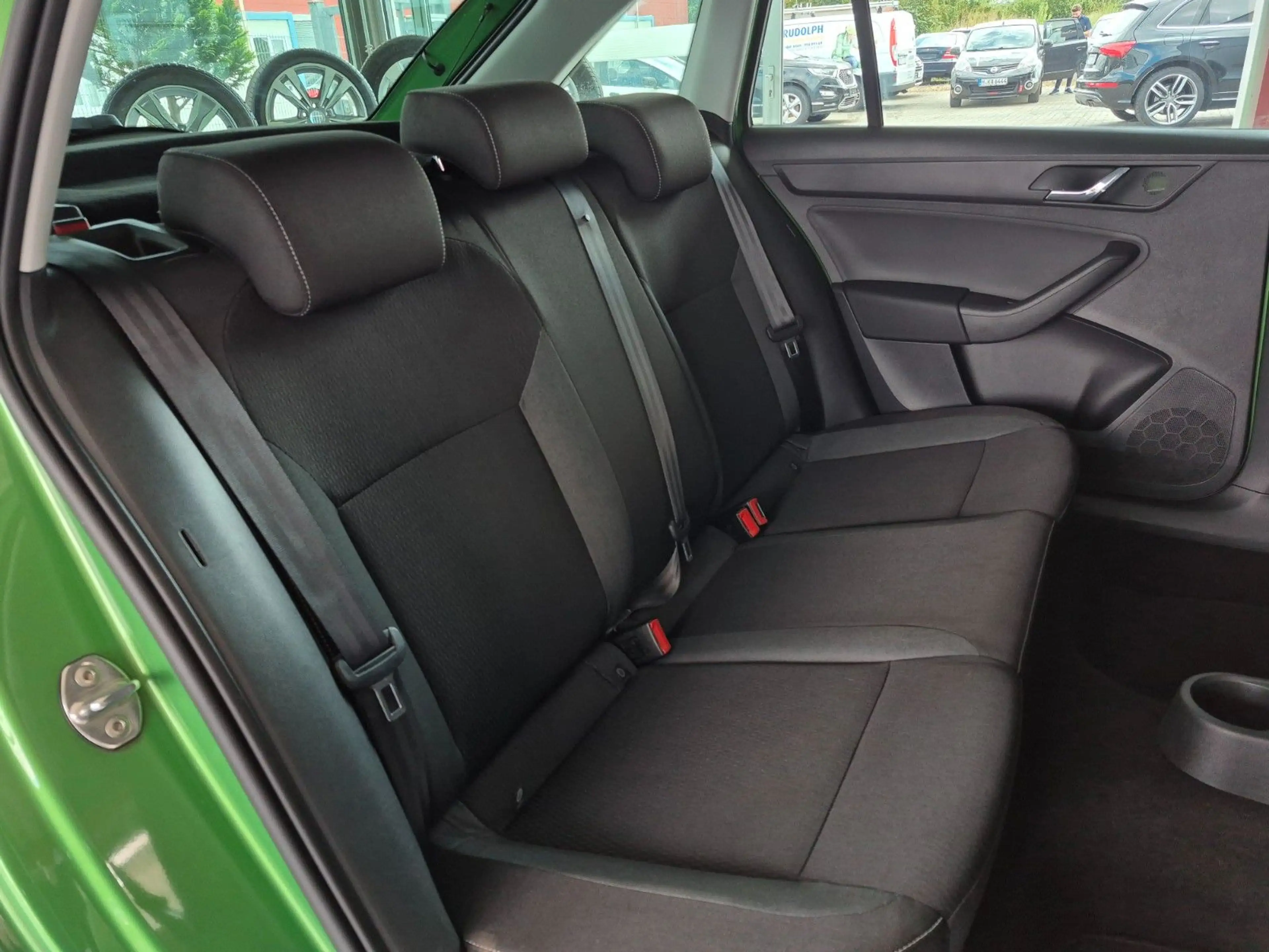 Skoda Rapid/Spaceback Spaceback Ambition Klima PDC Alufelgen — photo 14