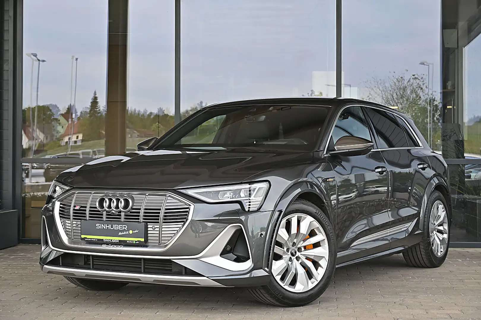 Audi e-tron quattro 95kWh S ACC, HeadUp, 360 CAM, MatrixLED... Grau - 1