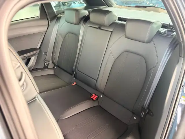 CUPRA Leon view 14
