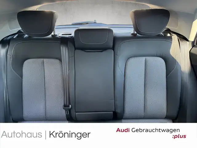 Audi Q2 view 10