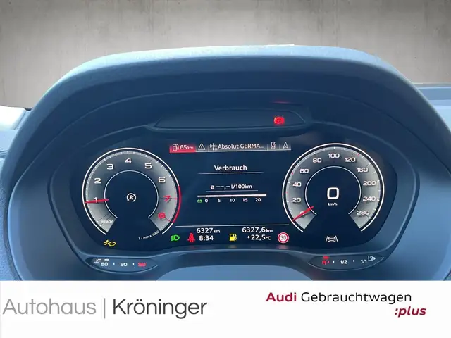 Audi Q2 view 12