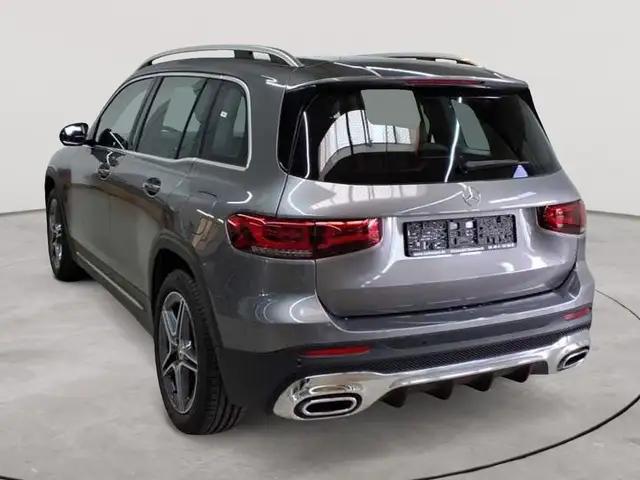 Mercedes-Benz GLB view 5