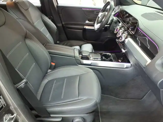 Mercedes-Benz GLB view 8