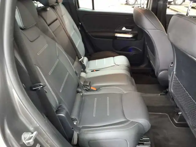 Mercedes-Benz GLB view 14