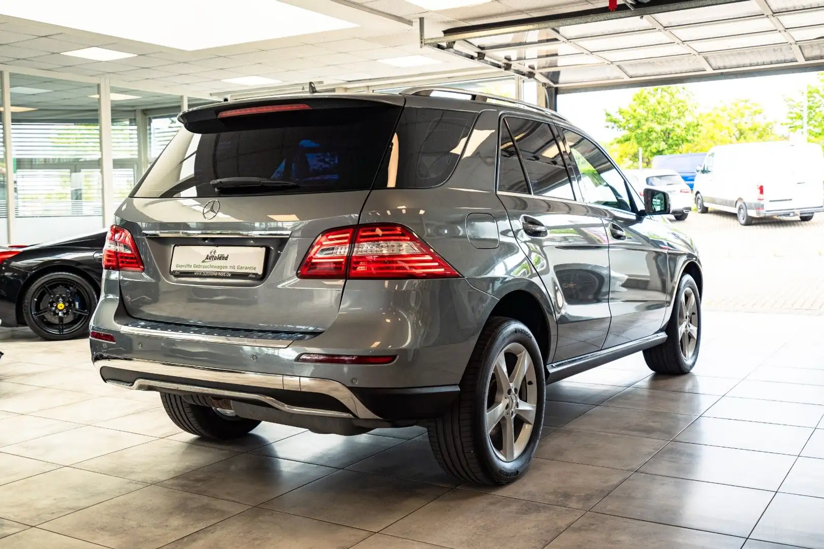 Mercedes-Benz ML 250 ML250 4MATIC 7G-TR*Pano*el.AHK*Leder*Comand*ACC Silber - 1