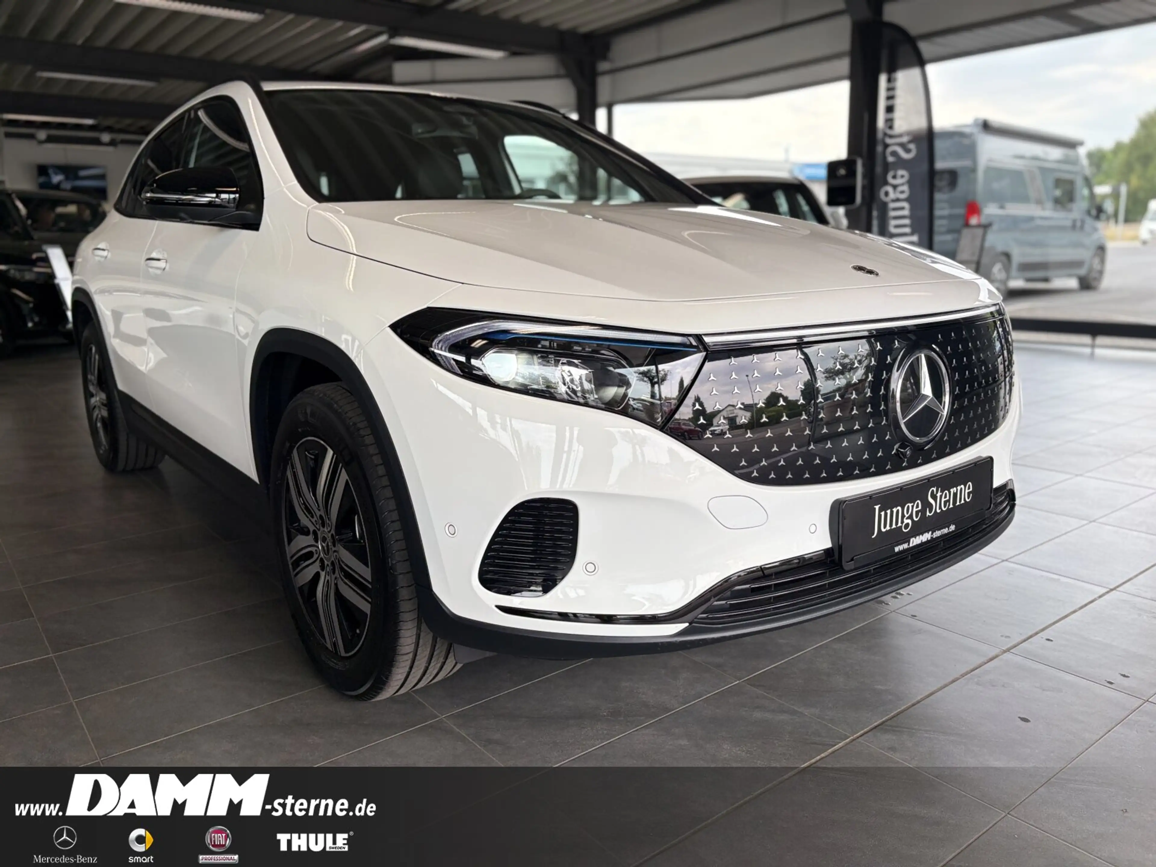 Mercedes-Benz EQA 300 EQA 300 4M ElectricArt+/AHK/FAP/360°/60M GA+Flex — photo 2