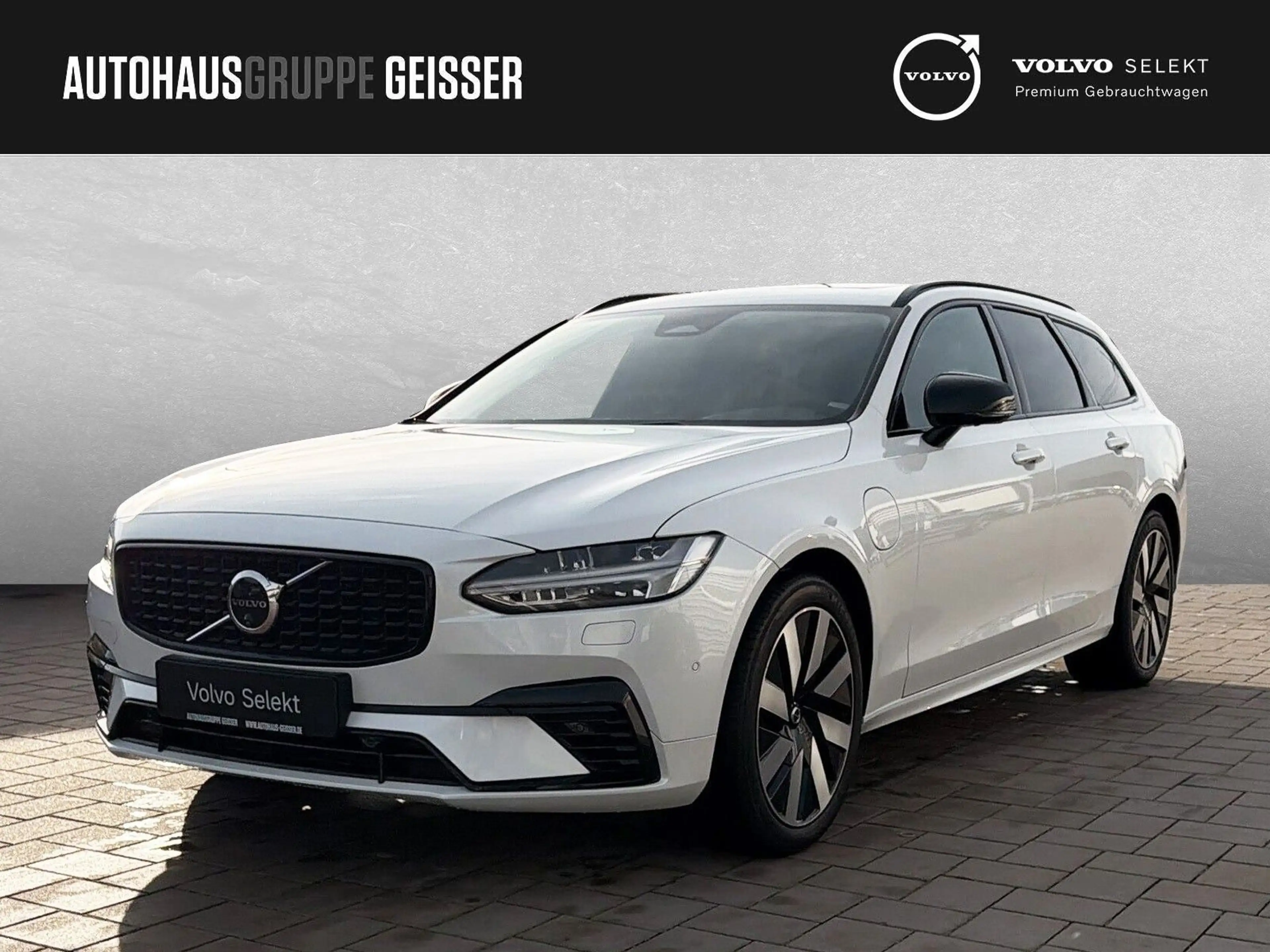 Volvo V90 T8 AWD Ultra Dark AHK ACC BLIS HUD SD