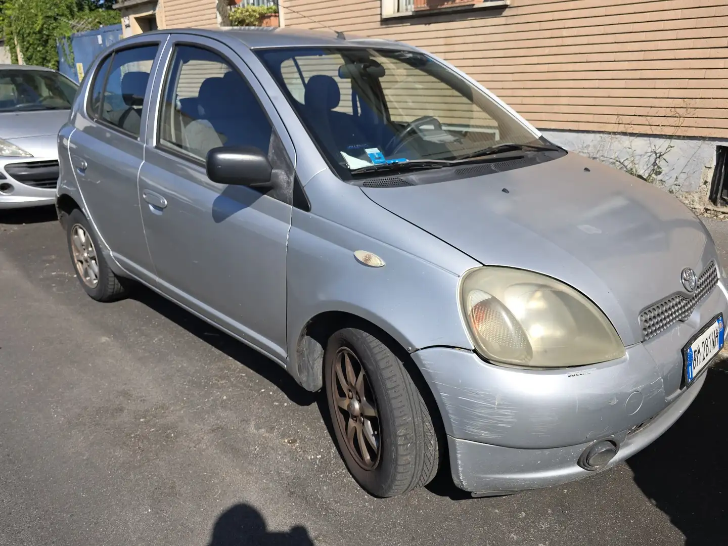 Toyota Yaris 5p 1.3 Luna - 1