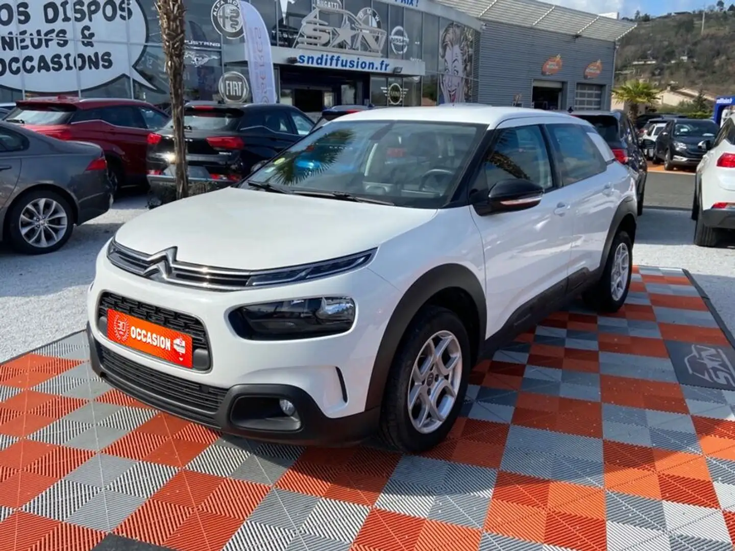 Citroen C4 Cactus BlueHDi 100 FEEL NAV GPS Caméra JA 16\u0026amp;quo Blanco - 1