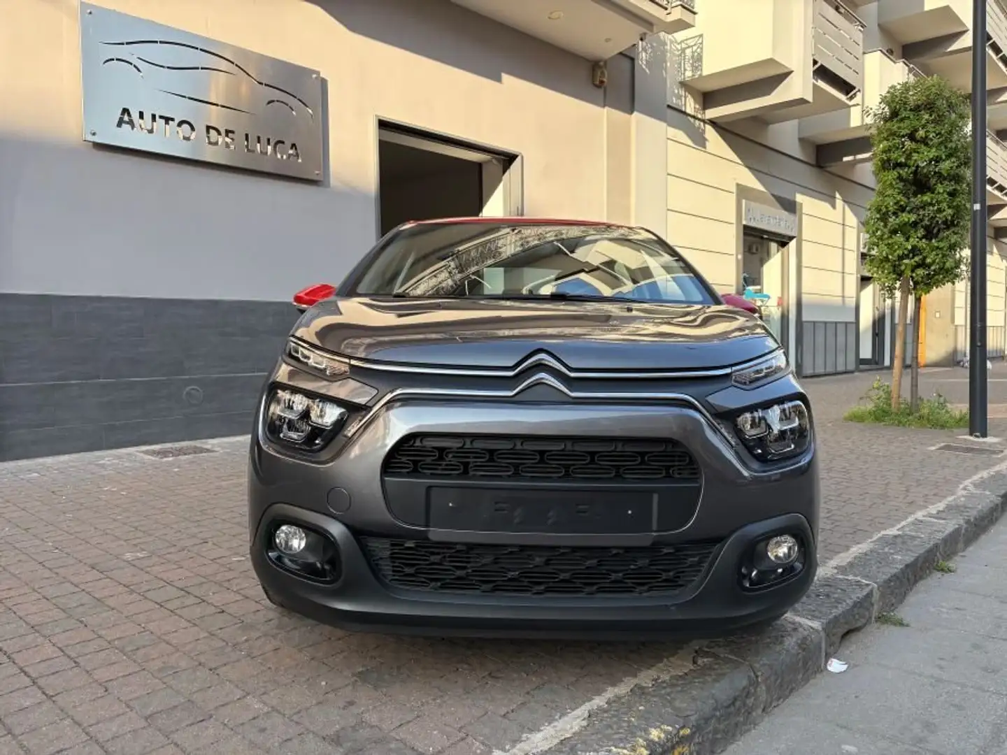 Citroen C3 citroen c3 1.2 110 cv shine certificata nuova Gris - 2