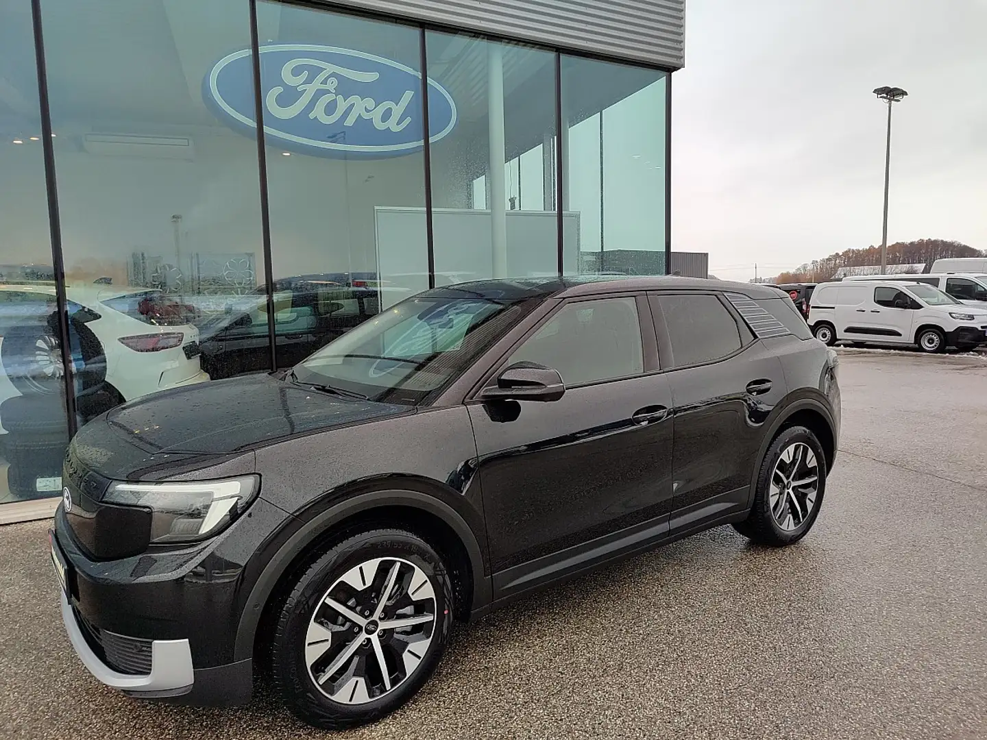 Ford Explorer Elektro Dual Motor 79kWh AWD Schwarz - 1