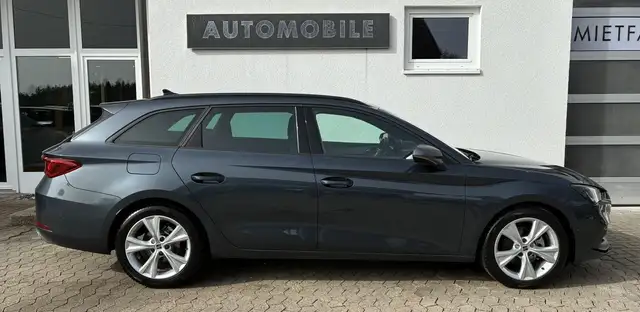 Seat Leon view 5