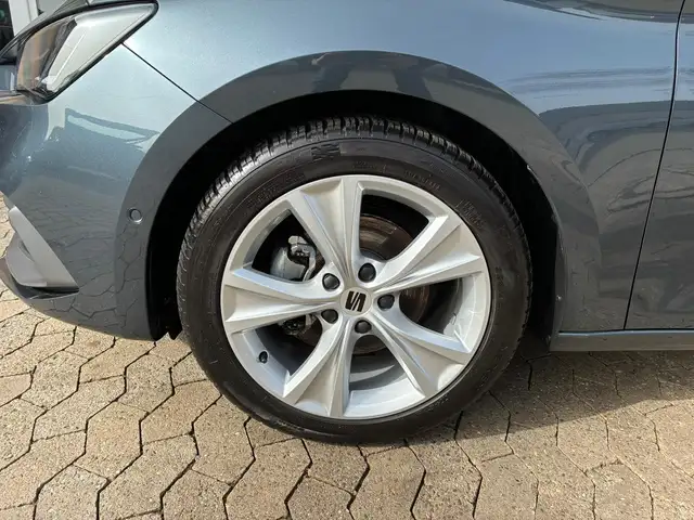 Seat Leon view 7