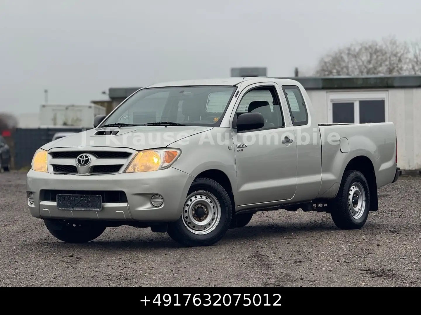 Toyota Hilux Extra Cab 2.5 D-4D Zilver - 1