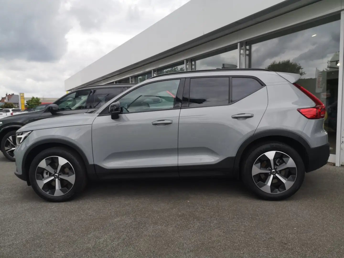 Volvo XC40 XC40 B4 Autom. Plus Dark Grigio - 2