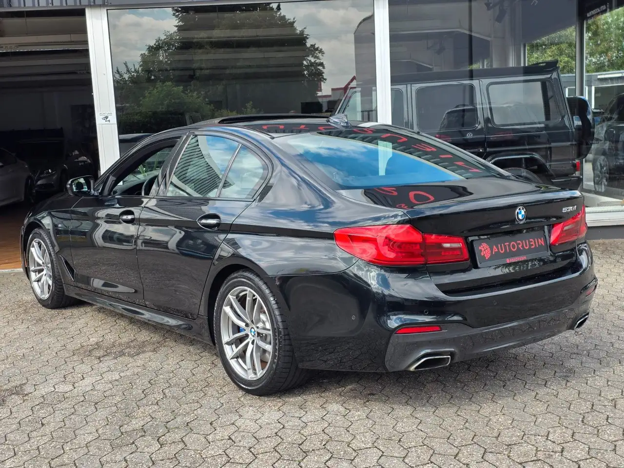 BMW 530i 252CH - M-SPORT - 1ERE MAIN - HUD - BVA - CAMÉRA DE RECUL