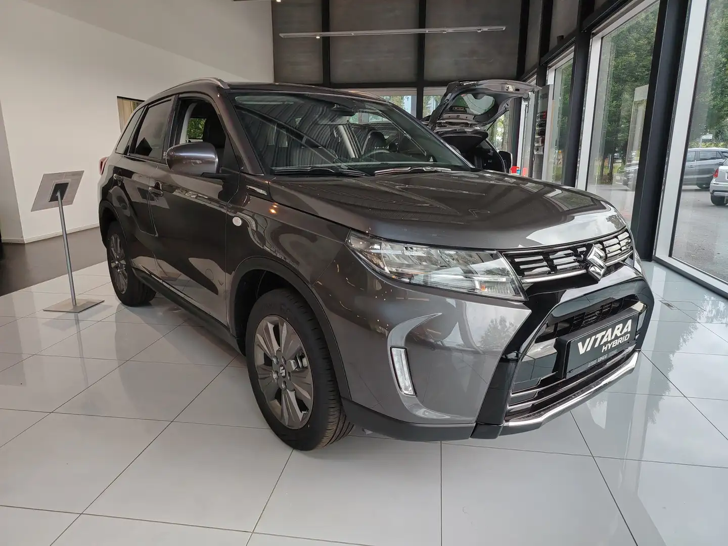 Suzuki Vitara 1,4 Hybrid ALLGRIP shine Grau - 2