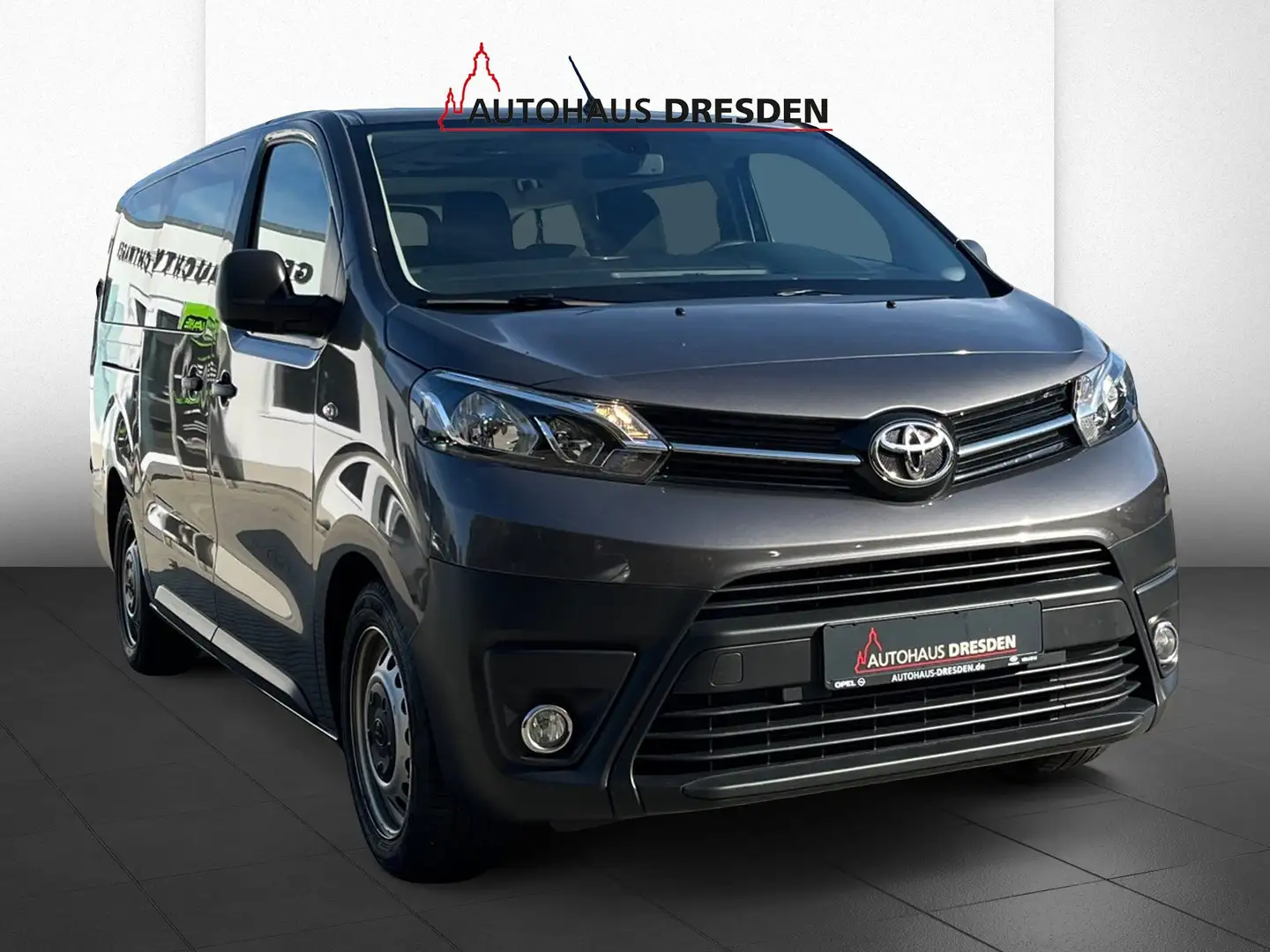 Toyota Proace Kombi 2.0 D-4D L2 Comfort Navi+2xKlima Gris - 2