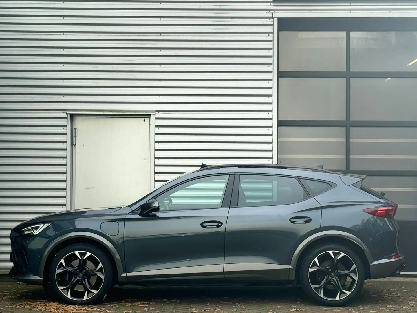 CUPRA Formentor 1.4 e-Hybrid VZ|Pano|360Camera|Trekhaak|Memory|Car Grijs - 2