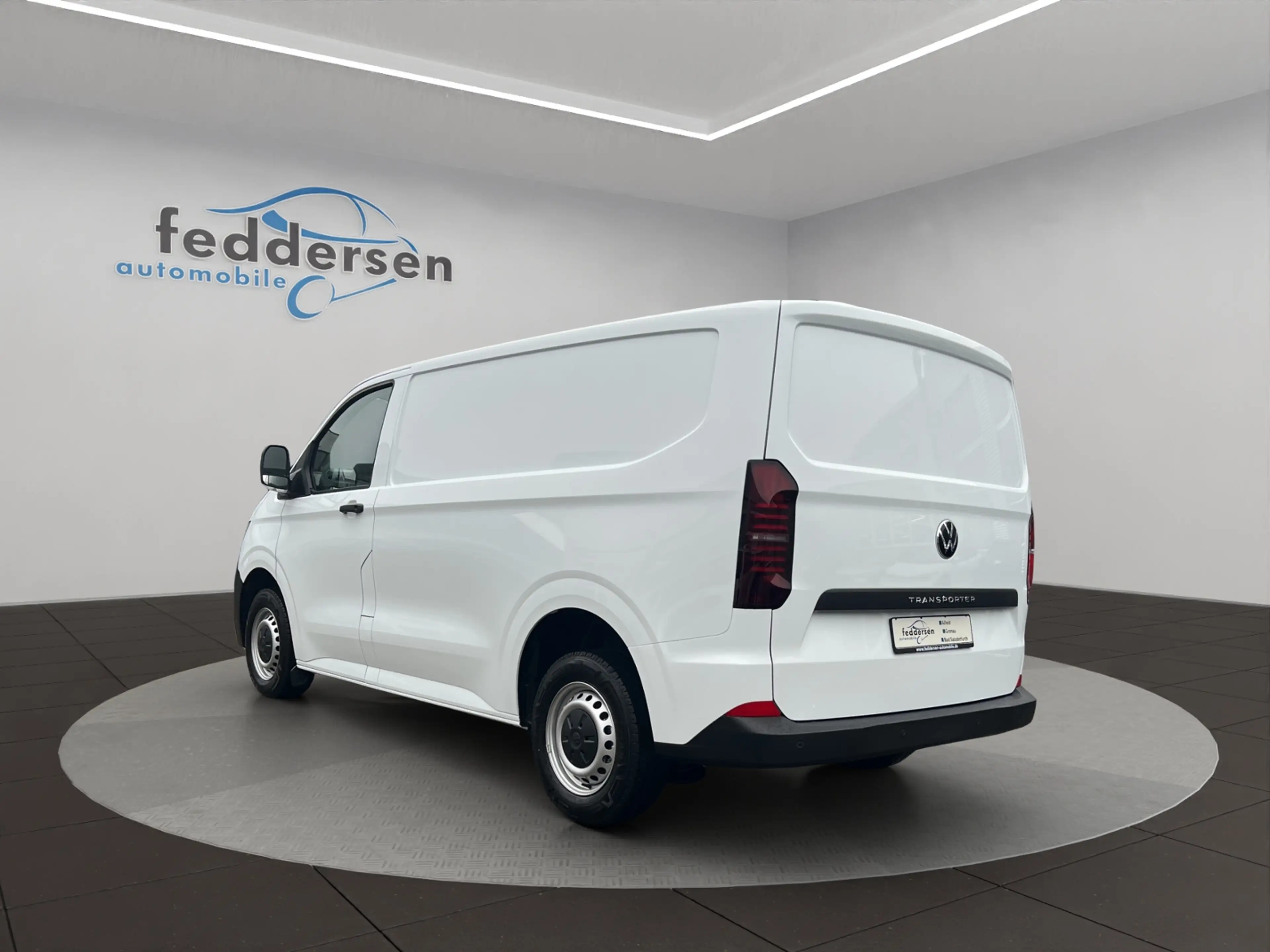 Volkswagen T7 Caravelle Kasten 2.0 TDI PDC GRA LED — photo 7