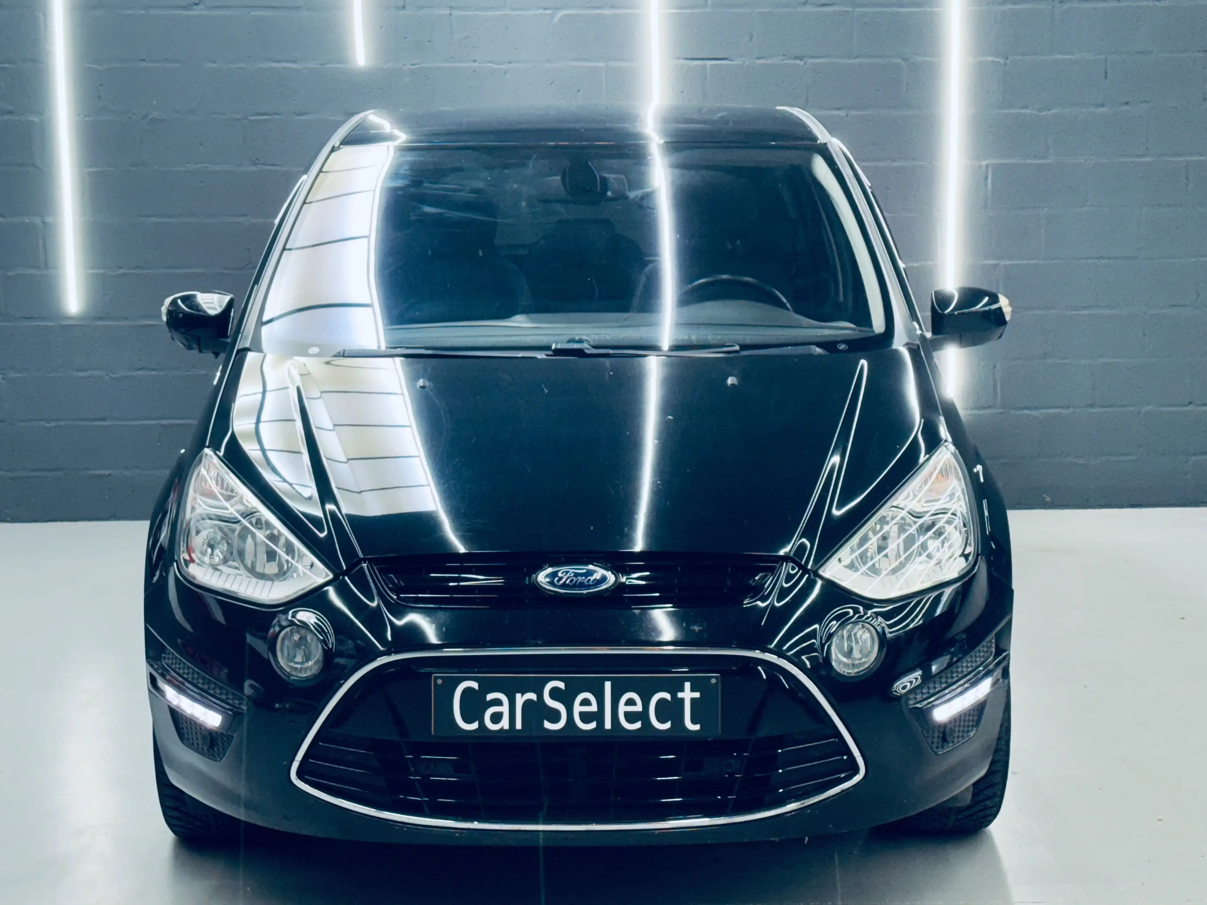 Ford S-Max 2.0 TDCi - Titanium - toit pano - cuir - navigation — photo 3