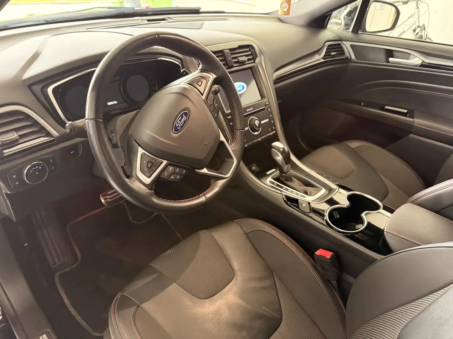 Ford Mondeo ST-LINE 2,0 TDCi PowerShift Aut. - 2